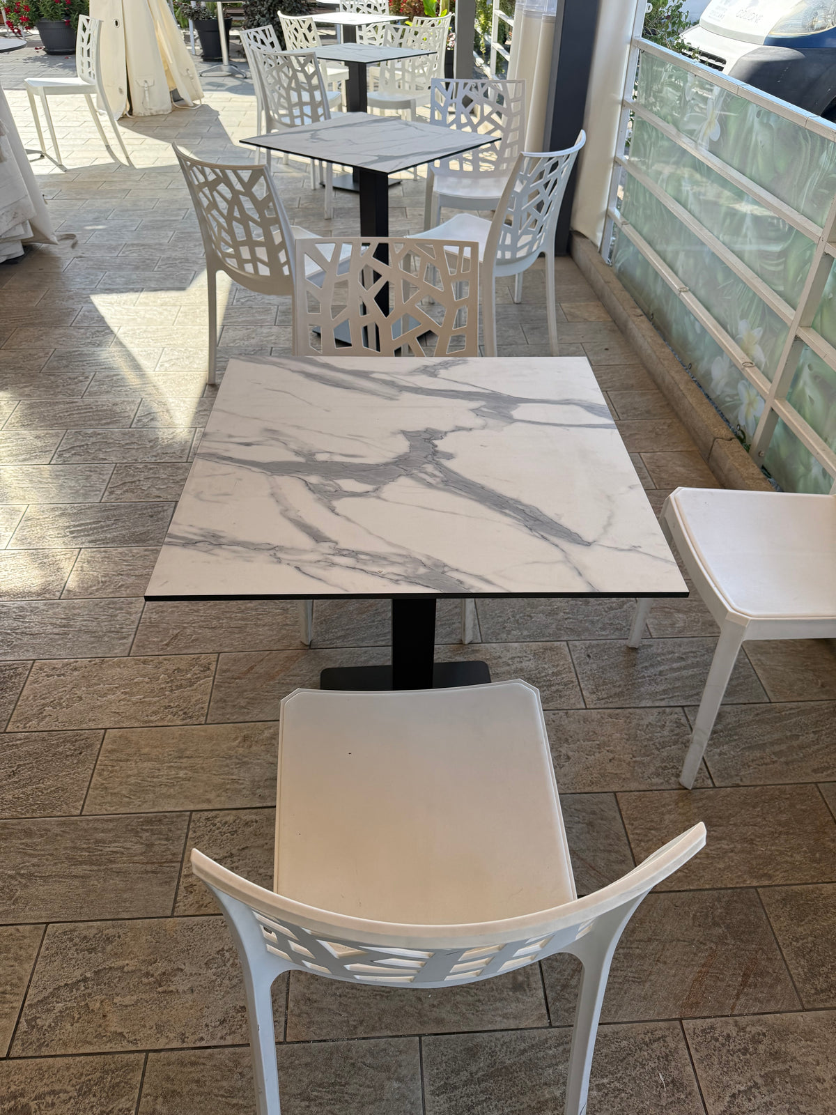 TAVOLO BASE IN FERRO + PIANO HPL MARMO GRIGIO