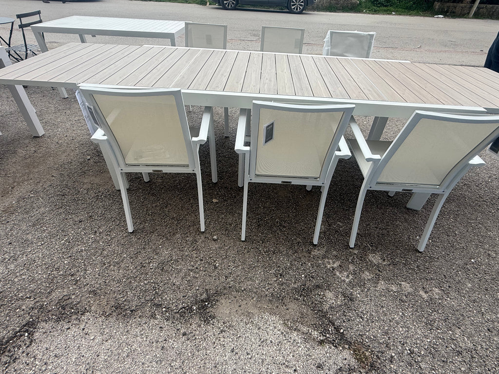 BIZZOTTO TAVOLO IN ALLUMINIO ALLUNGABILE BELMAR 220x340x100 CON EFFETTO LEGNO + 6 POLTRONE KONNOR