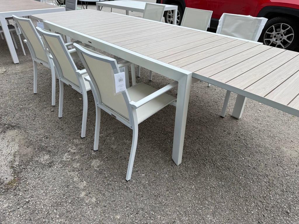 BIZZOTTO TAVOLO IN ALLUMINIO ALLUNGABILE BELMAR 220x340x100 CON EFFETTO LEGNO + 6 POLTRONE KONNOR