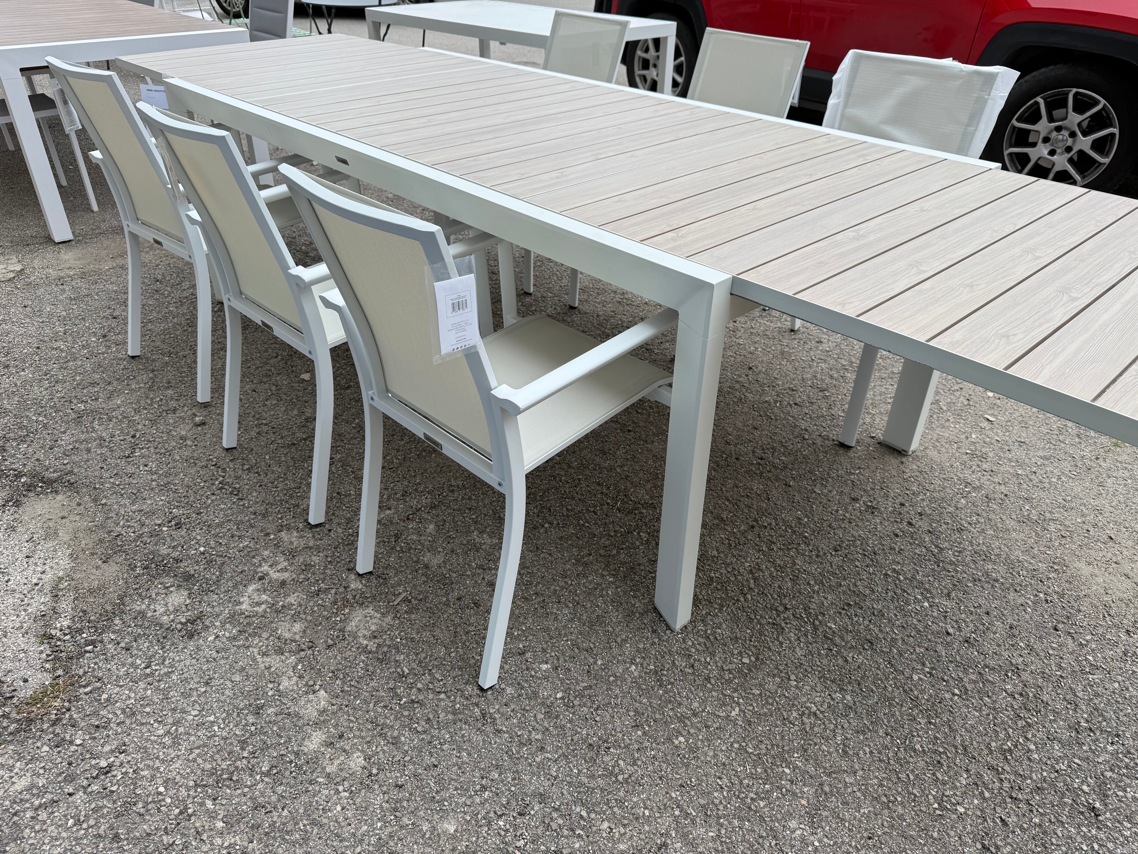 BIZZOTTO TAVOLO IN ALLUMINIO ALLUNGABILE BELMAR 220x340x100 CON EFFETTO LEGNO + 6 POLTRONE KONNOR