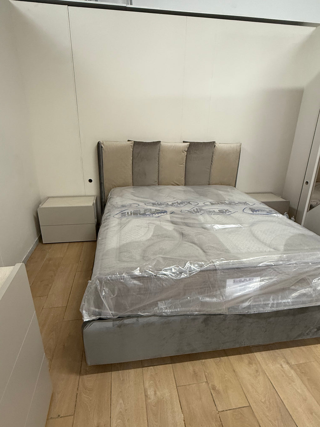 CORSO 11 CAMERA DA LETTO TAMBURATO