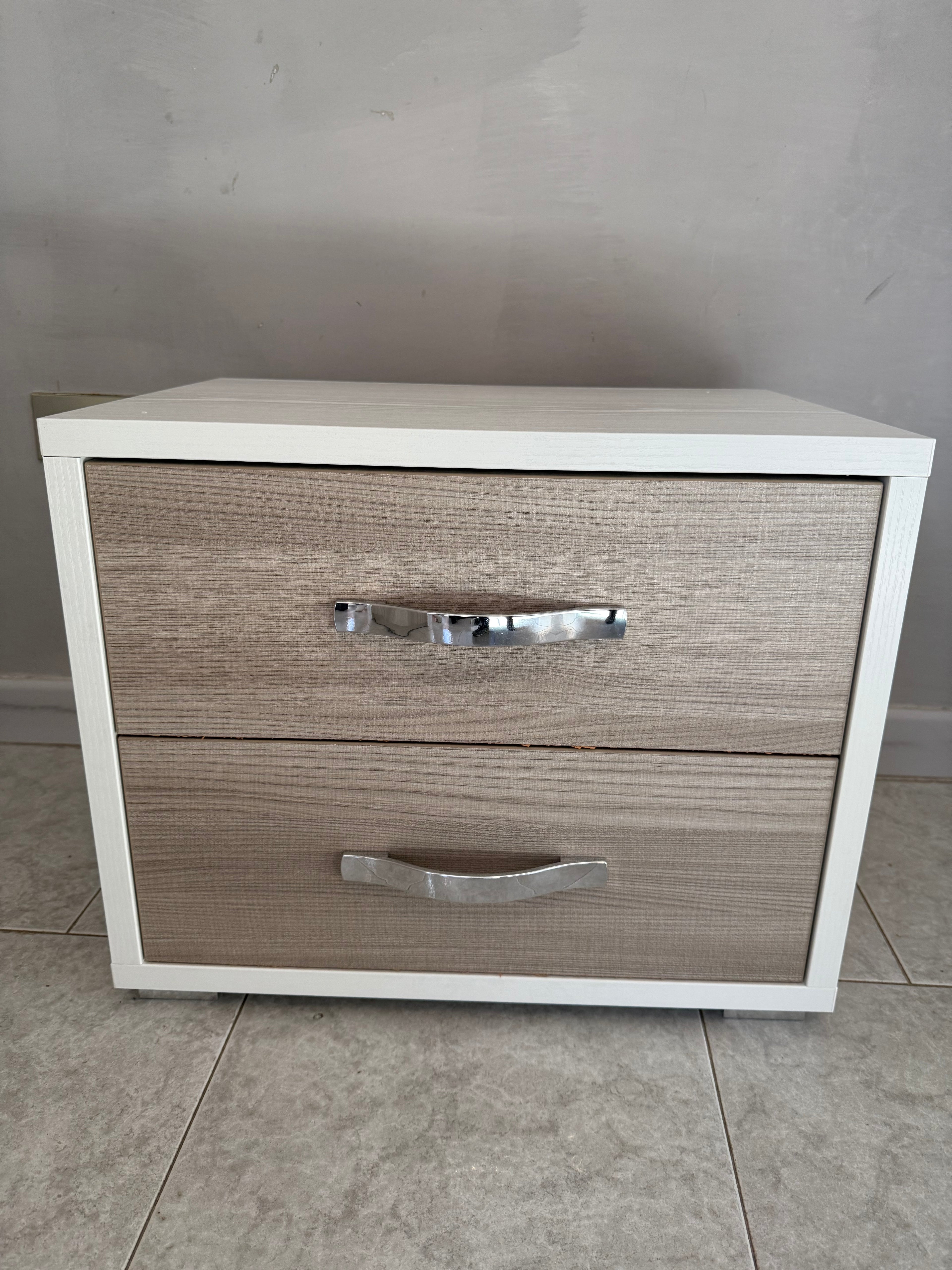COMODINO 2 CASSETTI BIANCO E OLMO L52xP36xH52