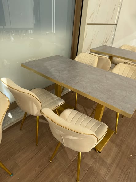 TAVOLO BAR CON BASE ORO PIANO 80x80
