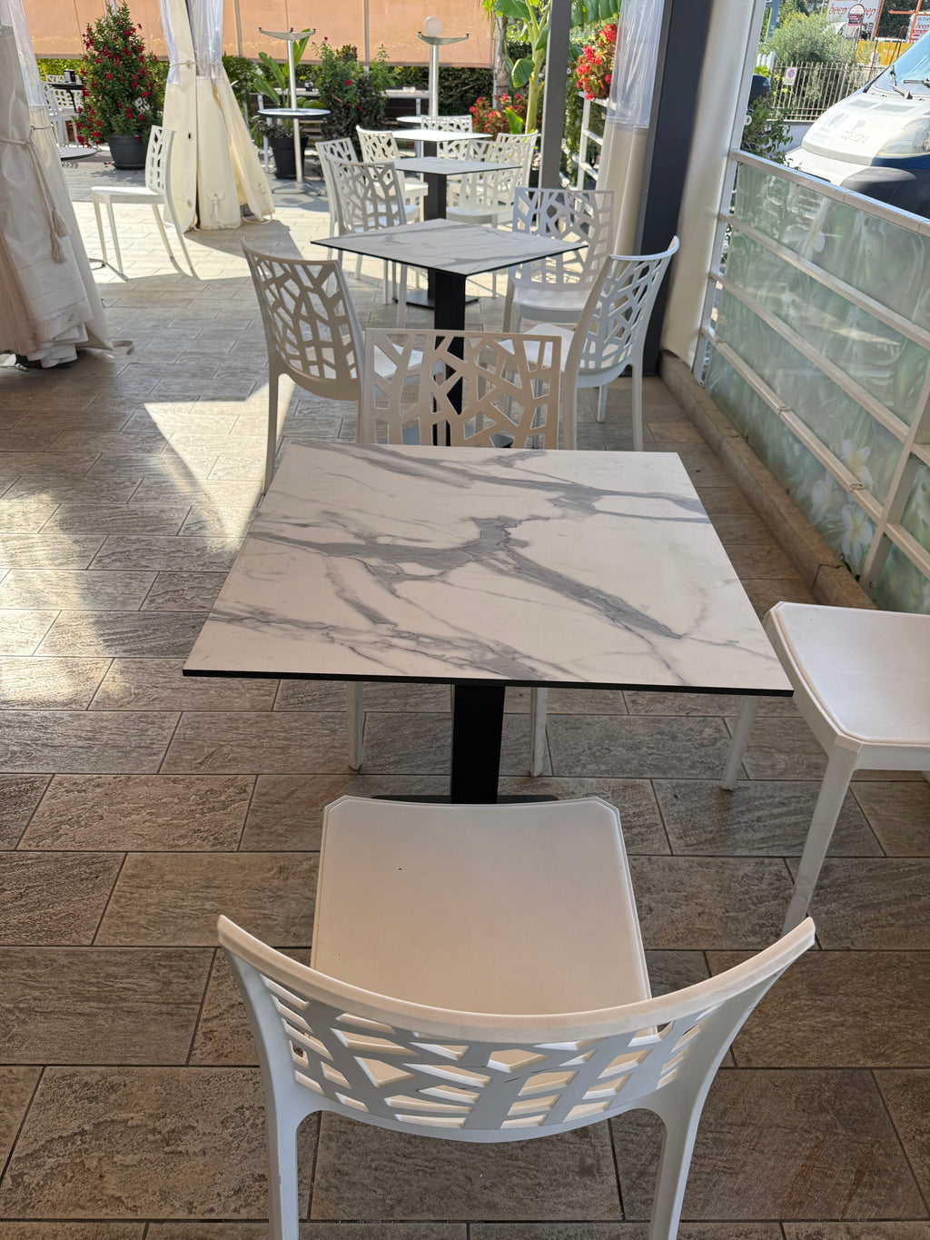 TAVOLO BASE IN FERRO + PIANO HPL MARMO GRIGIO