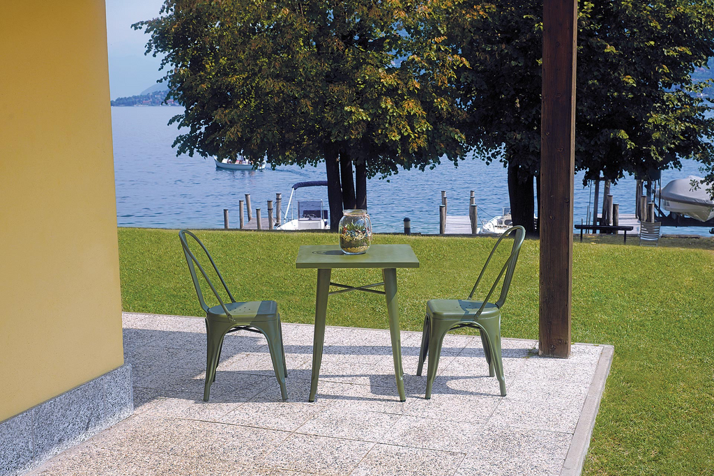 TAVOLO LAMIERA 60x60 VERDE MILITARE