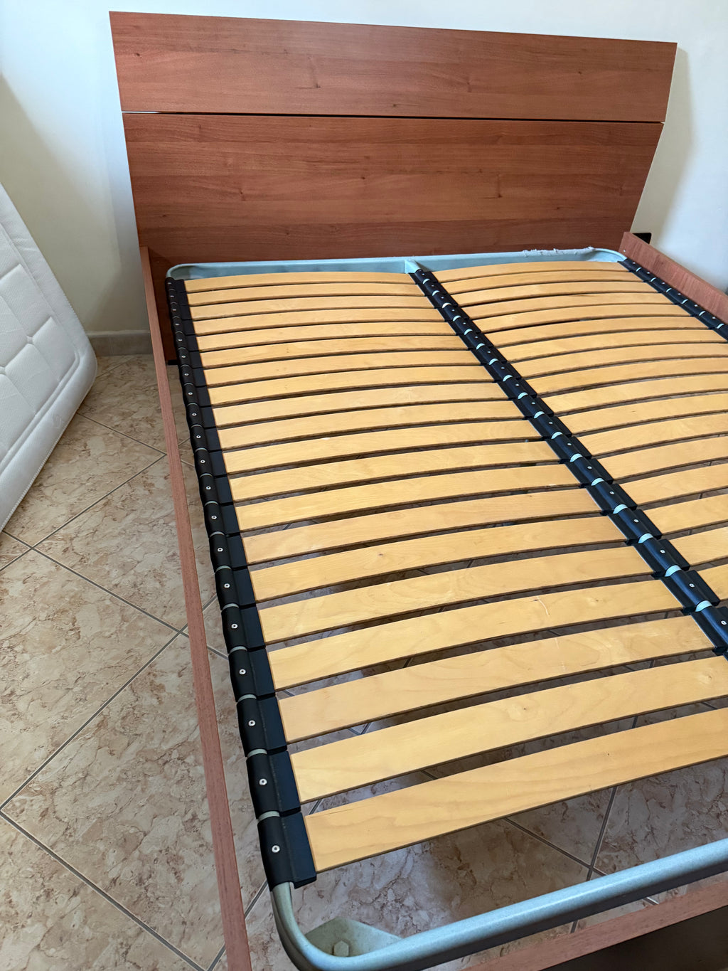 LETTO  MATRIMONIALE NOCE ANTICO 160x200