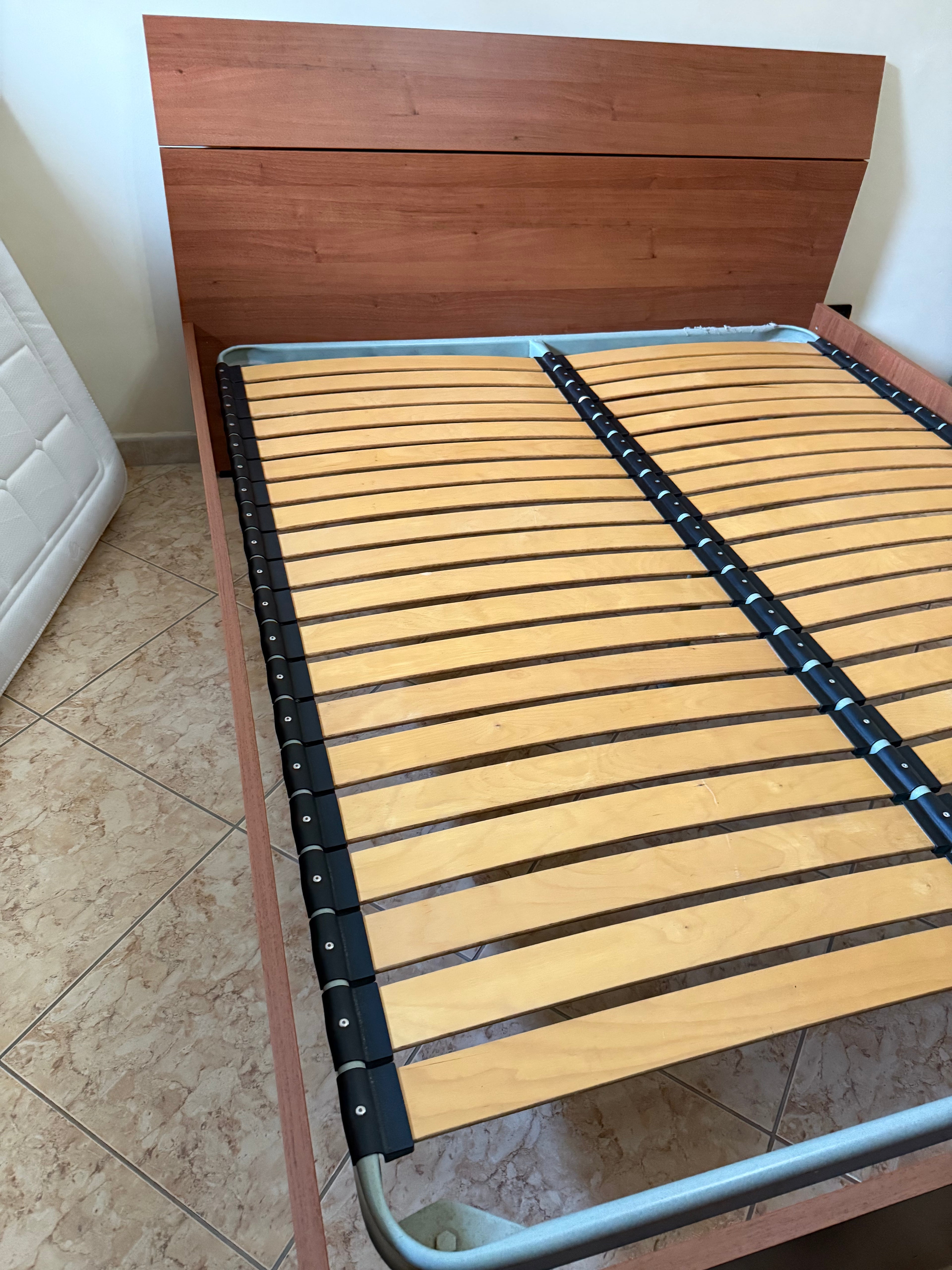 LETTO  MATRIMONIALE NOCE ANTICO 160x200