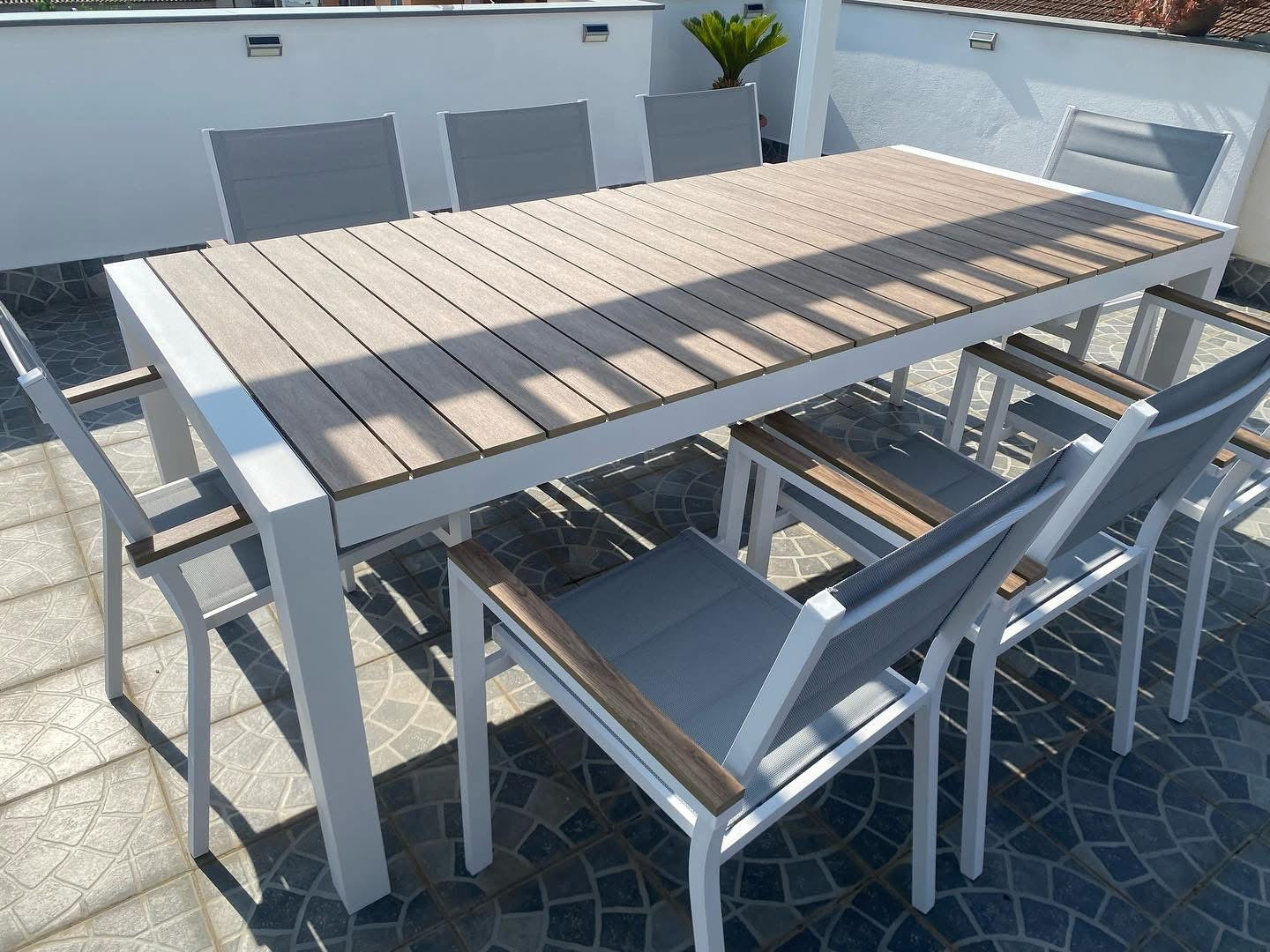 TAVOLO SANTORINI Allung. 225/295x100 cm+ 6 POLTRONE SANTORINI