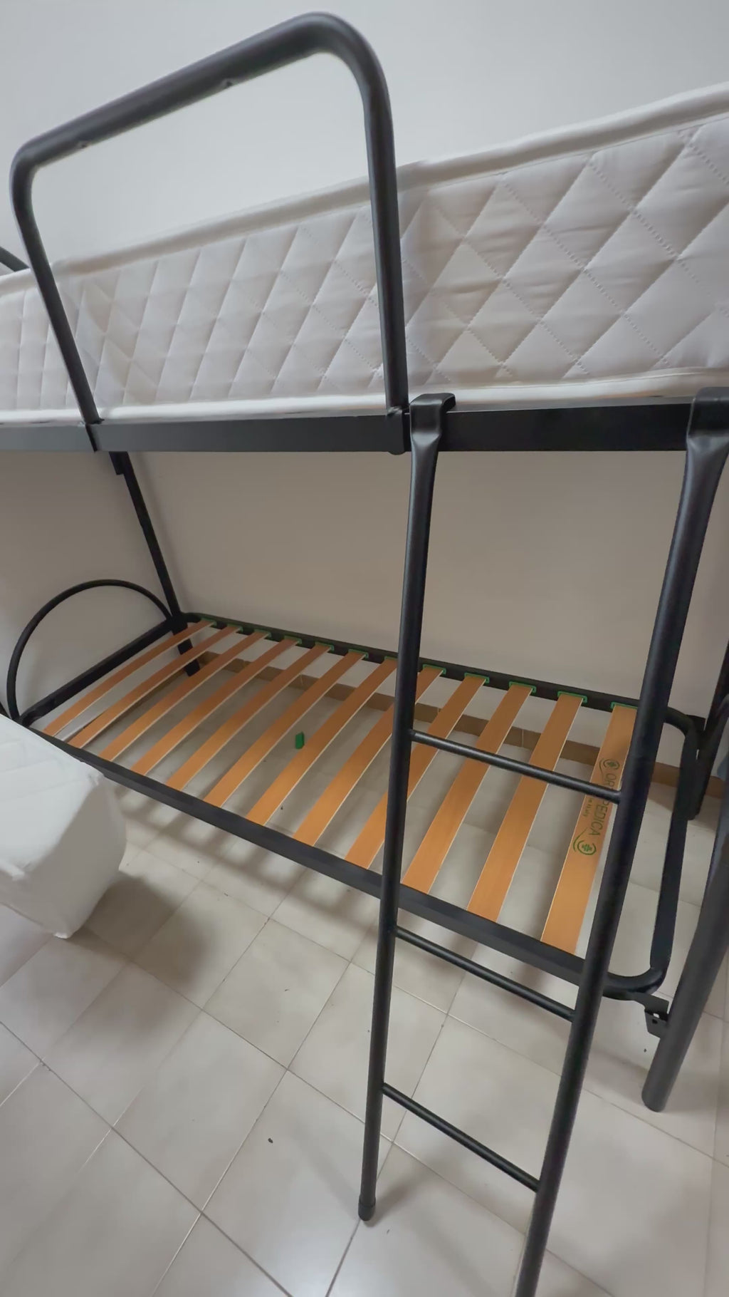LETTO A CASTELLO AD ARCO NERO