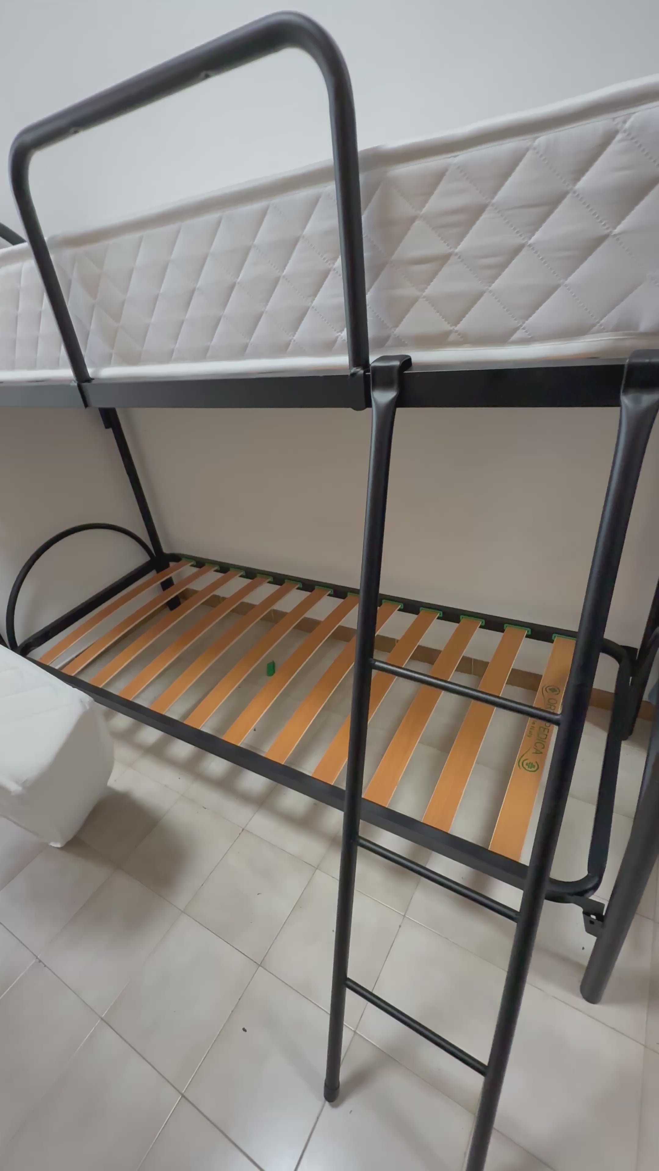 LETTO A CASTELLO AD ARCO NERO